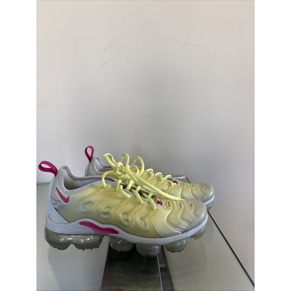 Nike Air Vapormax Plus Blue Tint/Fireberry Womens Sneakers Size 7.5
